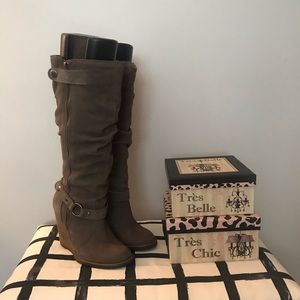 Taupe suede wedge boots